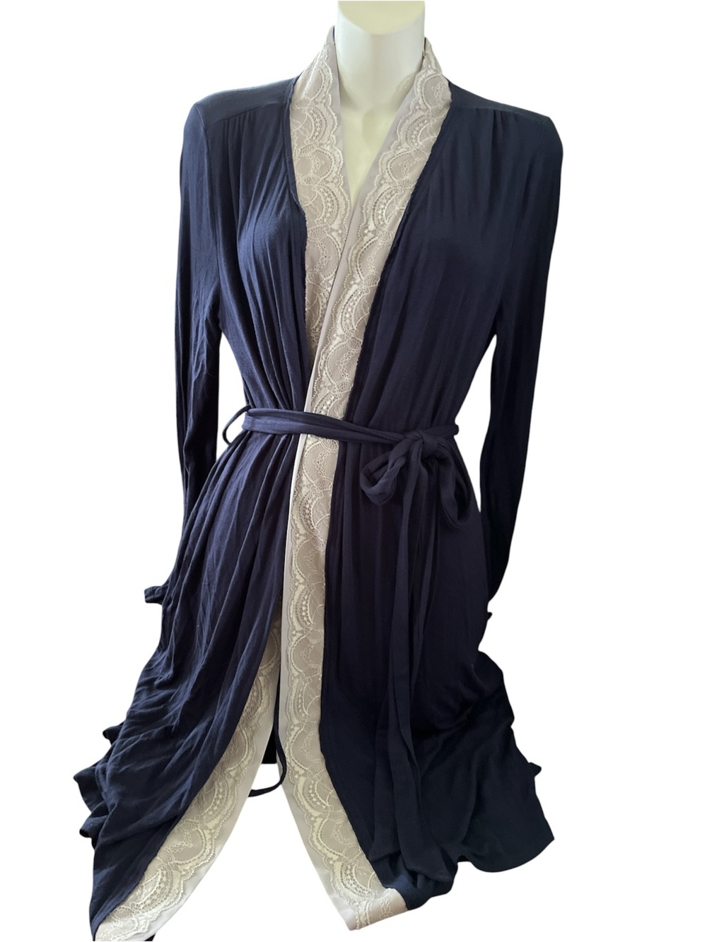 A Pea in the Pod navy blue robe size small